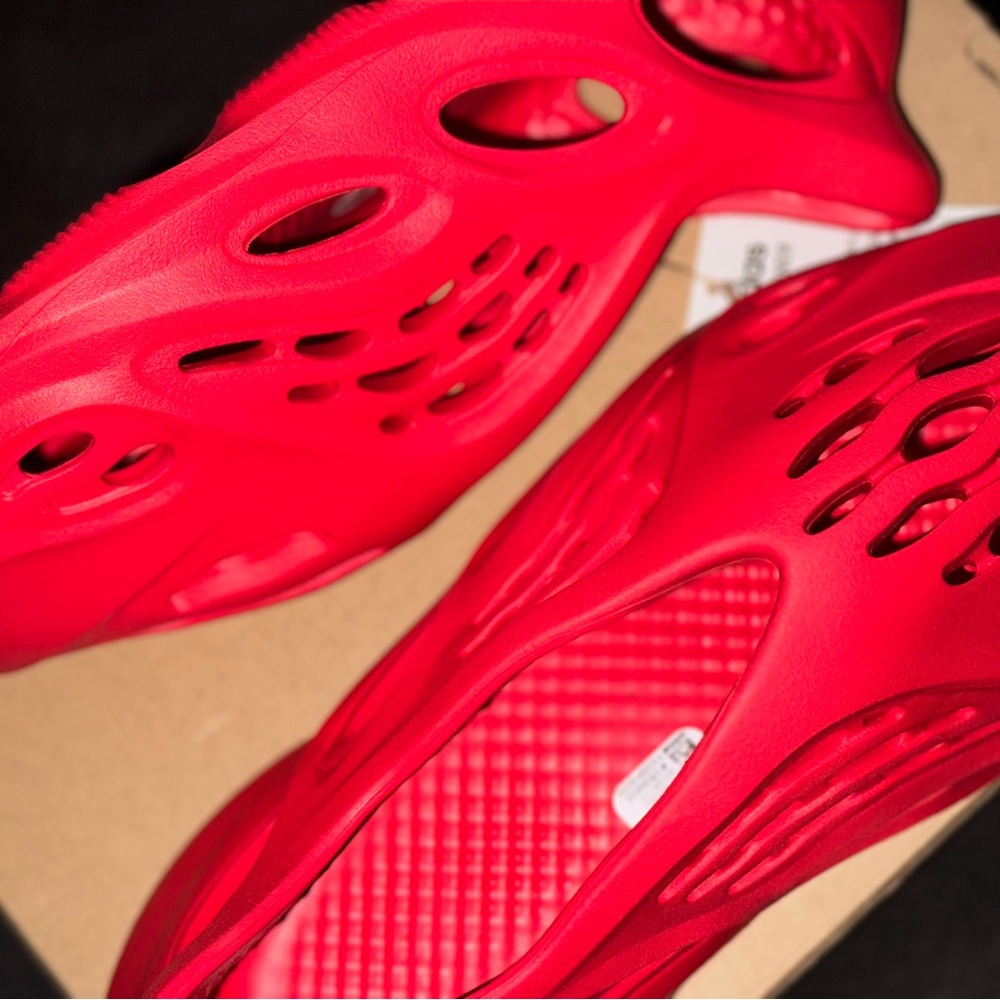 Yeezy Foamrunner Vermillion
